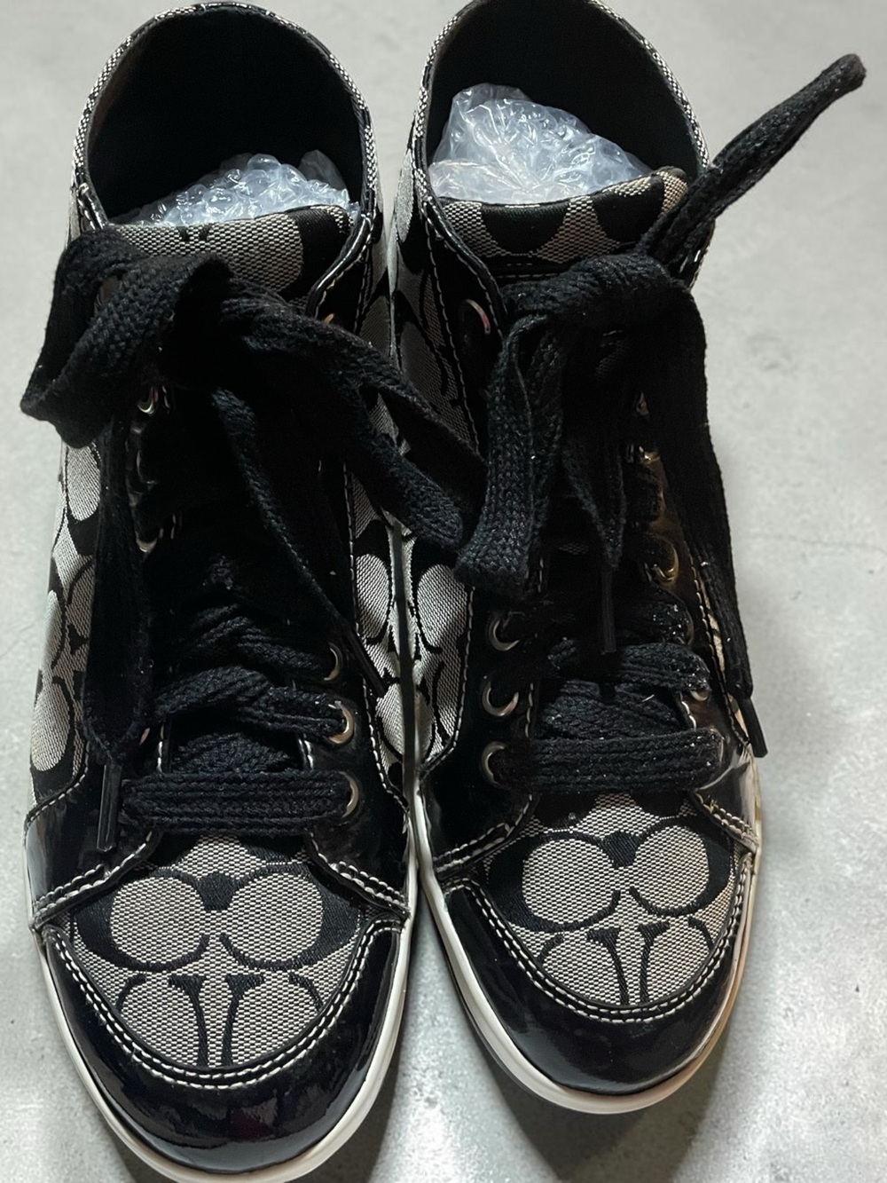 COACH Q1083 Hightop Sneakers Black White Signature C Logo Women’s 10M